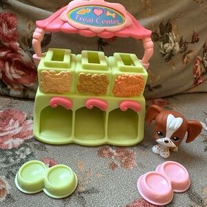 Littlest Pet Shop Treat Center and Dog